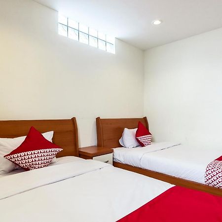 Oyo 294 Andrea Residence Syariah Medan Kültér fotó