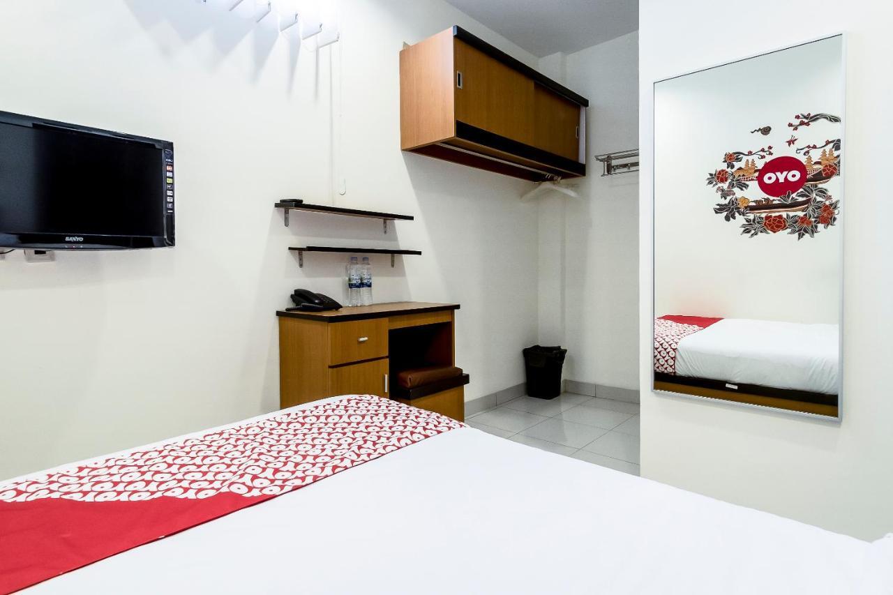 Oyo 294 Andrea Residence Syariah Medan Kültér fotó